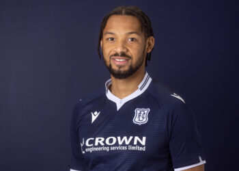 19/01/2023 : Dundee sign striker Kwame Thomas on loan from Sutton United