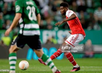 LISBON, PORTUGAL - MARCH 9: Thomas Partey of Arsenal  during the UEFA Europa League   match between Sporting CP v Arsenal at the Estadio Jose Alvalade on March 9, 2023 in Lisbon Portugal (Photo by Eric Verhoeven/Soccrates/Getty Images)