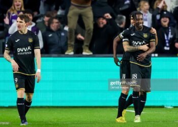 BRUSSELS, BELGIUM - APRIL 13: Majeed Ashimeru of RSC Anderlecht, Lior Refaelov of RSC Anderlecht, Benito Raman of RSC Anderlecht and Francis Amuzu of RSC Anderlecht celebrates after scoring his teams 2:0 goal with team mates during the UEFA Europa Conference League quarterfinal first leg match between RSC Anderlecht and AZ Alkmaar at Constant Vanden Stock Stadium on April 13, 2023 in Brussels, Belgium. (Photo by NESimages/Geert van Erven/DeFodi Images via Getty Images)