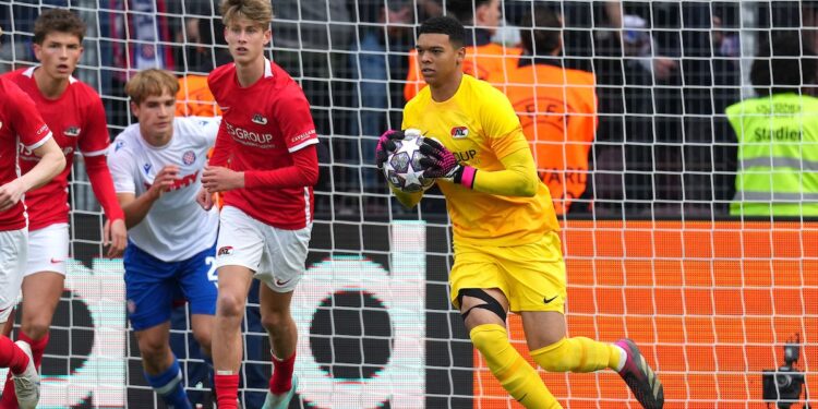 Ghanaian young goalkeeper Rome-Jayden Owusu-Oduro helps AZ Alkmaar win 2023 UEFA Youth League
