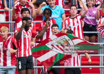BILBAO, SPAIN - SEPTEMBER 16: Inaki Williams of Athletic Club  celebrates after scoring his team's third goal during the LaLiga EA Sports match between Athletic Bilbao and Cadiz CF at Estadio de San Mames on September 16, 2023 in Bilbao, Spain. (Photo by Juan Manuel Serrano Arce/Getty Images)
