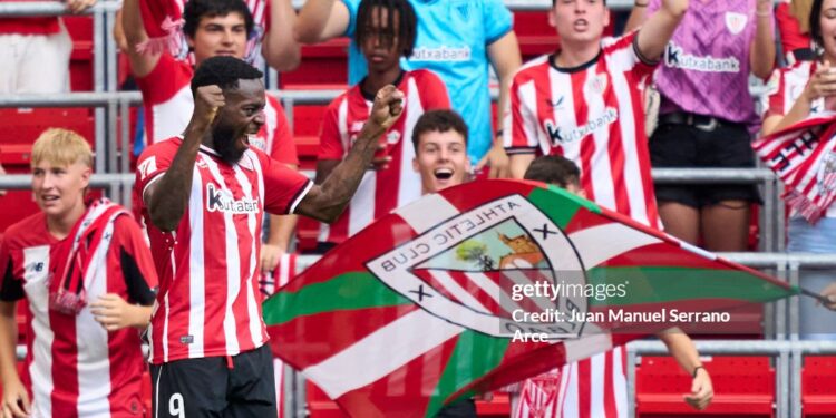 BILBAO, SPAIN - SEPTEMBER 16: Inaki Williams of Athletic Club celebrates after scoring his team's third goal during the LaLiga EA Sports match between Athletic Bilbao and Cadiz CF at Estadio de San Mames on September 16, 2023 in Bilbao, Spain. (Photo by Juan Manuel Serrano Arce/Getty Images)