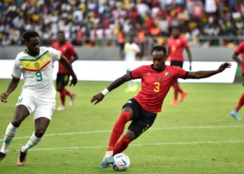 Zainadine Chavango Junior of Mozambique controls possession during the 2023 Africa Cup of Nations Qualifying match between Senegal and Mozambique held at the Me Abdoulaye Wade Stadium in Diamniadio, Senegal on 24 March 2023 ©BackpagePix