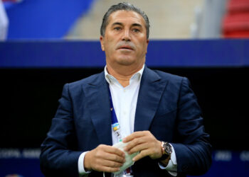 BRASILIA, BRAZIL - JUNE 27:  Head coach of Venezuela José Peseiro looks on before a Group B Match between Venezuela and Peru as part of Copa America Brazil 2021 at Mane Garrincha Stadium on June 27, 2021 in Brasilia, Brazil. (Photo by Buda Mendes/Getty Images)