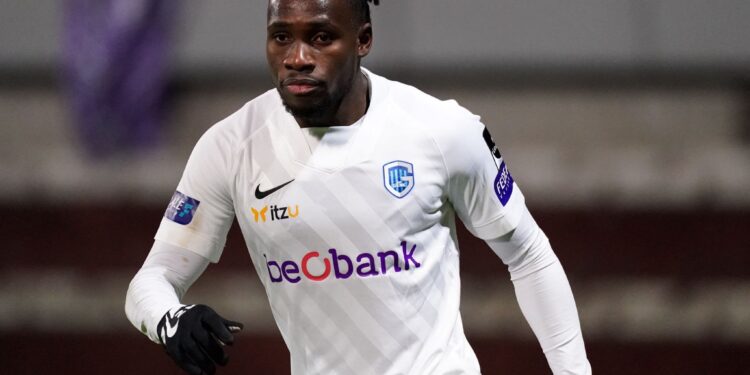 ANTWERPEN, BELGIUM - NOVEMBER 21: Joseph Paintsil of KRC Genk during the Jupiler Pro League match between K. Beerschot V.A. and KRC Genk at Olympisch Stadion on November 21, 2021 in Antwerpen, Belgium (Photo by Joris Verwijst/BSR Agency/Getty Images)