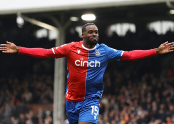 LONDON, ENGLAND - APRIL 27: Jeffrey Schlupp of Crystal Palace celebrates scoring his team's first goal during the Premier League match between Fulham FC and Crystal Palace at Craven Cottage on April 27, 2024 in London, England. (Photo by Ryan Pierse/Getty Images)