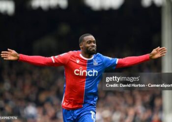 LONDON, ENGLAND - APRIL 27:  Crystal Palace's Jeffrey Schlupp celebrates scoring the equalising goal to make the score 1-1 during the Premier League match between Fulham FC and Crystal Palace at Craven Cottage on April 27, 2024 in London, England.(Photo by David Horton - CameraSport via Getty Images)