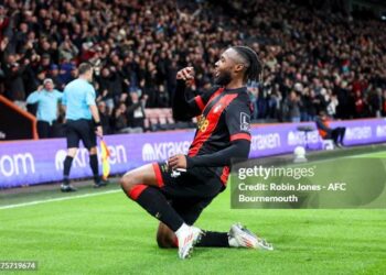 BOURNEMOUTH, ENGLAND - SEPTEMBER 30: Antoine Semenyo of Bournemouth celebrates after he scores a goal to make it 3-0 with team-mates Evanilson and Lewis Cook during the Premier League match between AFC Bournemouth and Southampton FC at Vitality Stadium on September 30, 2024 in Bournemouth, England. (Photo by Robin Jones - AFC Bournemouth/AFC Bournemouth via Getty Images)