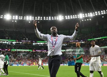 AL RAYYAN, QATAR - NOVEMBER 28: Otto Addo, Head Coach of Ghana, applauds fans after the 3-2 win during the FIFA World Cup Qatar 2022 Group H match between Korea Republic and Ghana at Education City Stadium on November 28, 2022 in Al Rayyan, Qatar. (Photo by Claudio Villa/Getty Images)