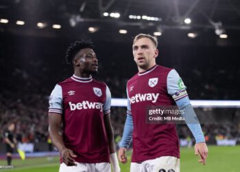 LONDON, ENGLAND - DECEMBER 9: Jarrod Bowen of West Ham United celebrates with his teammate Mohammed Kudus of West Ham United after scoring his side's second goal during the Premier League match between West Ham United FC and Wolverhampton Wanderers FC at London Stadium on December 9, 2024 in London, England. (Photo by MB Media/Getty Images)