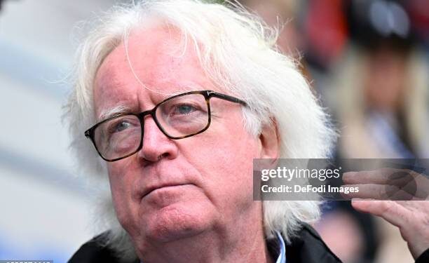 KARLSRUHE, GERMANY - AUGUST 6: Winfried Schaefer Looks on prior to the Second Bundesliga match between Karlsruher SC and Hamburger SV at BBBank Wildpark on August 6, 2023 in Karlsruhe, Germany. (Photo by Harry Langer/DeFodi Images via Getty Images)