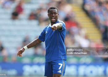 LEICESTER, ENGLAND - AUGUST 03: Abdul Fatawu of Leicester City in action during the pre-season friendly match between Leicester City and ACF Fiorentina at The King Power Stadium on August 03, 2025 in Leicester, England. (Photo by Michael Regan/Getty Images)