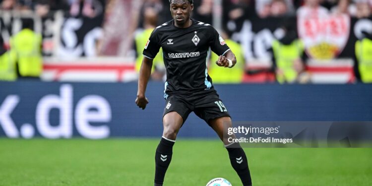 Stuttgart, Germany - April 13: Derrick Köhn of SV Werder Bremen controls the Ball during the Bundesliga match between VfB Stuttgart and SV Werder Bremen at MHPArena Stuttgart on April 13, 2025 in Stuttgart, Germany. (Photo by Harry Langer/DeFodi Images/DeFodi via Getty Images)