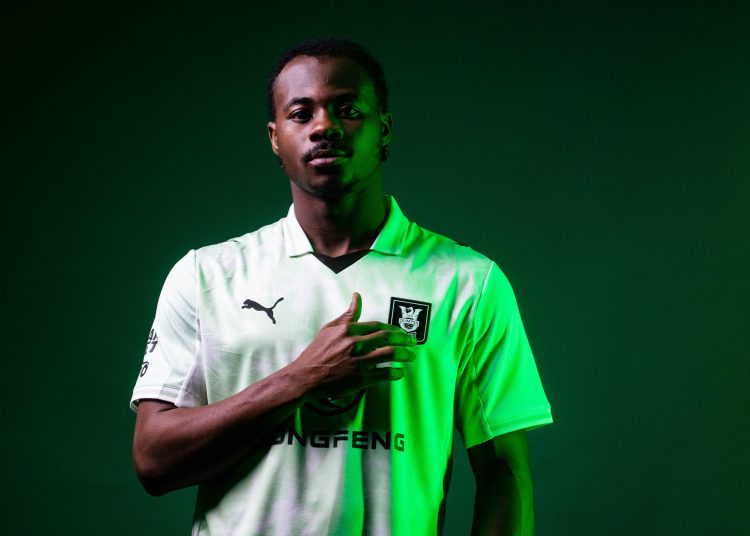 Kelvin Ofori posing after signing a contract for NK Olimpija Ljubljana, on June 26, 2025 in SRC Stozice, Ljubljana, Slovenia. Photo by Vid Ponikvar / Sportida