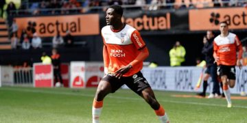 32 Nathaniel ADJEI (fcl) during the Ligue 1 Uber Eats match between Lorient and Toulouse at Stade du Moustoir on April 28, 2024 in Lorient, France. (Photo by Dave Winter/FEP/Icon Sport)   - Photo by Icon Sport