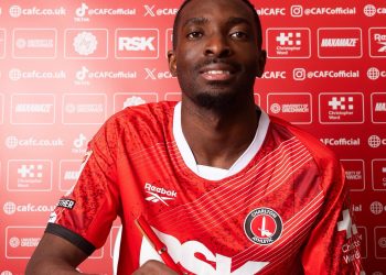 LONDON, ENGLAND - DECEMBER 26: Emmanuel Frimpong of Charlton Athletic attacks during the npower Championship match between Charlton Athletic and Ipswich Town at The Valley on December 26, 2012 in London, England. (Photo by Charlie Crowhurst/Getty Images)