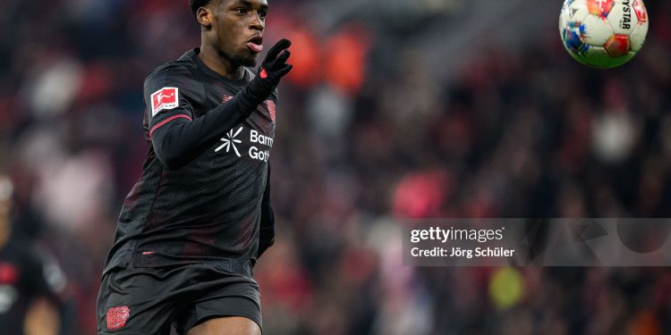 LEVERKUSEN, GERMANY - FEBRUARY 14: Ernest Poku of Leverkusen controls the ball during the Bundesliga match between Bayer 04 Leverkusen and FC St. Pauli at BayArena on February 14, 2026 in Leverkusen, Germany. (Photo by Jörg Schüler/Bayer 04 Leverkusen via Getty Images)
