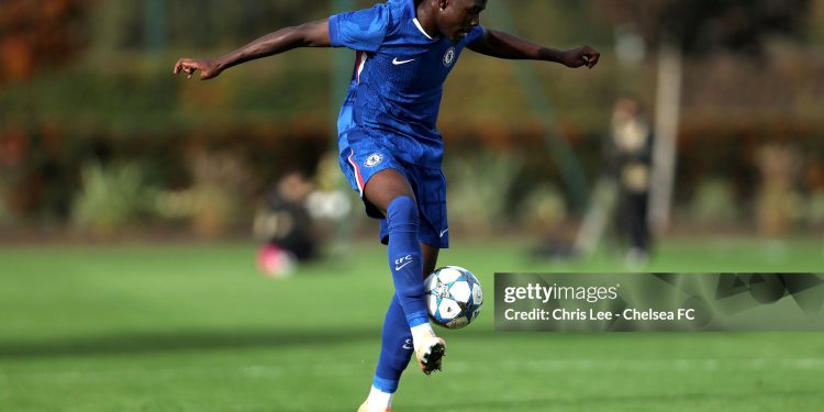 COBHAM, ENGLAND - OCTOBER 22: Genesis Antwi of Chelsea controls the ball during the UEFA Youth League 2025/26 League Phase MD3 match between Chelsea FC and AFC Ajax at Chelsea Training Ground on October 22, 2025 in Cobham, England.  (Photo by Chris Lee - Chelsea FC/Chelsea FC via Getty Images)
