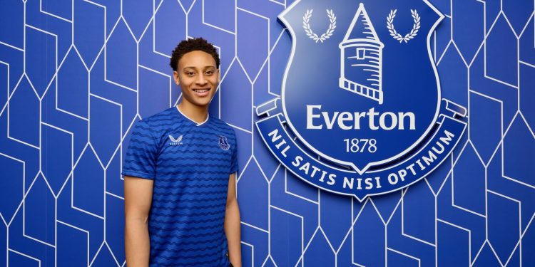 Reuben Gokah signs first pro contract