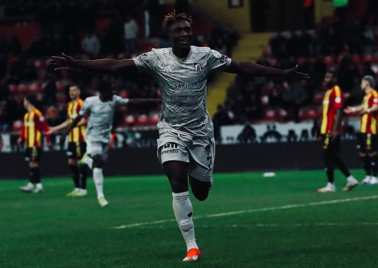 Dan Agyei -Kocaelispor striker