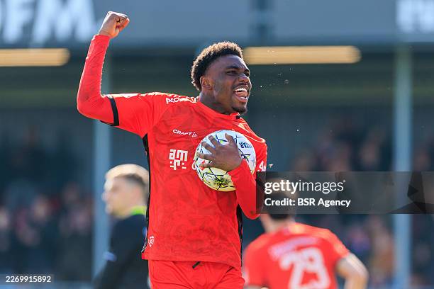 ALMERE, NETHERLANDS - APRIL 6: Emmanuel Poku of Almere City during the Dutch Keuken Kampioen Divisie match between Almere City FC and FC Den Bosch at Yanmar Stadion on April 6, 2026 in Almere, Netherlands. (Photo by Marcel van Plateringen / BSR Agency/Getty Images)