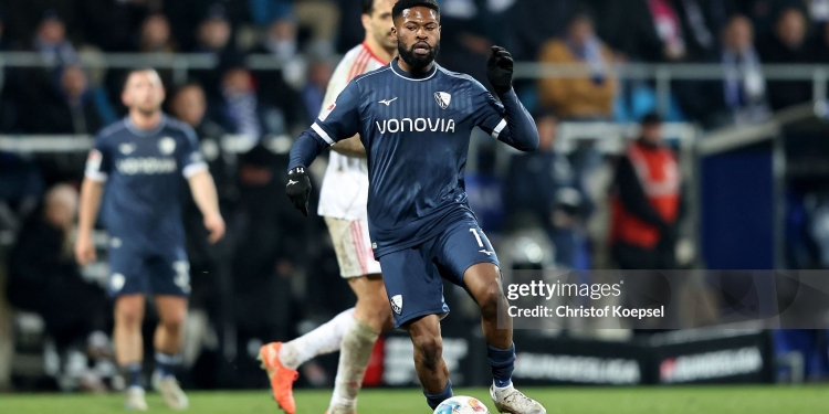 BOCHUM, GERMANY - FEBRUARY 20: Moritz-Broni Kwarteng of VfL Bochum runs with the ball during the 2. Bundesliga match between VfL Bochum 1848 and 1. FC Nürnberg at Vonovia Ruhrstadion on February 20, 2026 in Bochum, Germany. (Photo by Christof Koepsel/Getty Images)