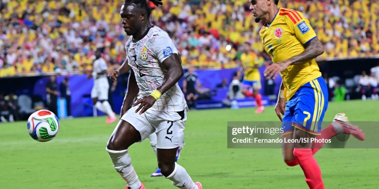 KANSAS CITY, MO - JULY 3: Alidu Seidu #2 of Ghana dribbles away from Luis Diaz #7 of Colombia during the FIFA World Cup 2026 Round Of 32 match between Colombia and Ghana at Kansas City Stadium on July 3, 2026 in Kansas City, Missouri. (Photo by Fernando Leon/ISI Photos/ISI Photos via Getty Images