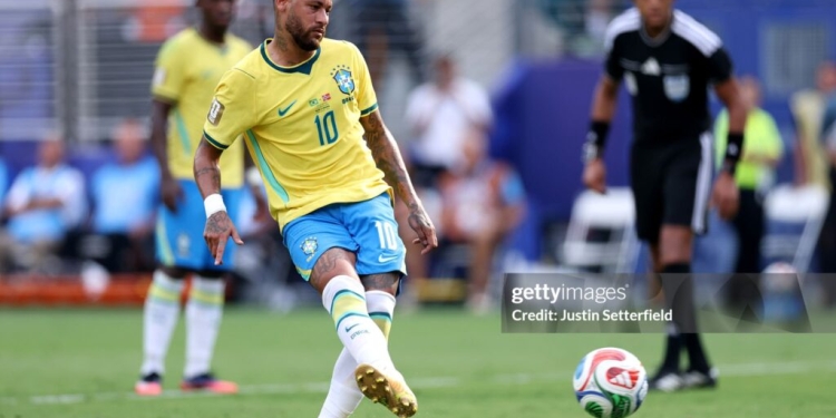 EAST RUTHERFORD, NEW JERSEY - JULY 05: Neymar Jr #10 of Brazil converts a penalty for his team’s first goal during the FIFA World Cup 2026 Round of 16 match between Brazil and Norway at New York New Jersey Stadium on July 05, 2026 in East Rutherford, New Jersey. (Photo by Justin Setterfield/Getty Images)