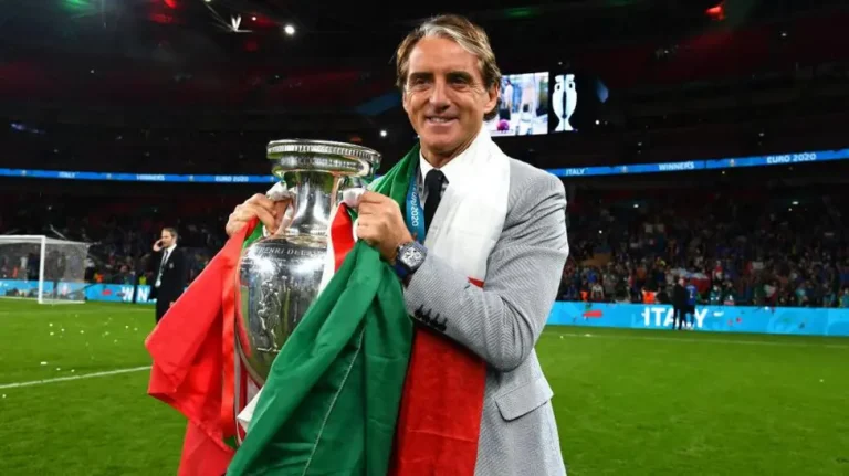 Roberto Mancini was inducted into the Italian Football Hall of Fame in 2015