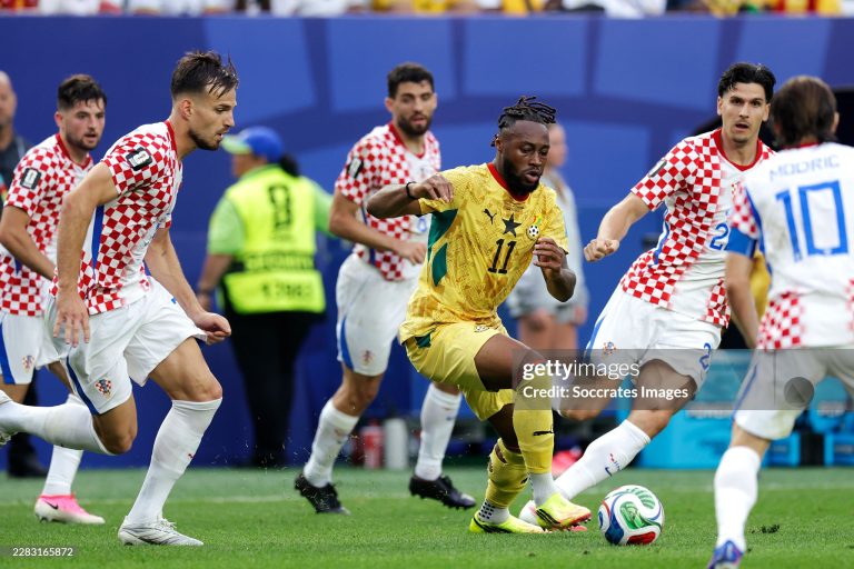 PHILADELPHIA, UNITED STATES - JUNE 27: (L-R) Marin Pongracic of Croatia, Antoine Semenyo of Ghana, Luka Vuskovic of Croatia during the World Cup match between Croatia v Ghana at the Philadelphia Stadium on June 27, 2026 in Philadelphia United States (Photo by Marcel Bonte/Soccrates/Getty Images)
