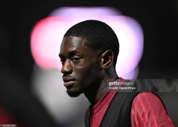 BOREHAMWOOD, ENGLAND - JANUARY 23: Charles Sagoe Jr of Arsenal warms up before the PL2 match between Arsenal U21 and Burnley U21 at Meadow Park on January 23, 2026 in Borehamwood, England. (Photo by David Price/Arsenal FC via Getty Images)