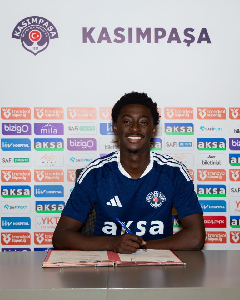 Rak Sakyi signs for Kasımpaşa