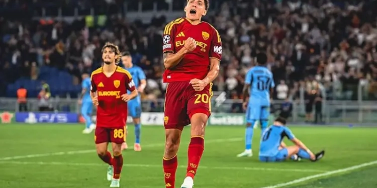 Molina celebrates Roma's second as they comfortably beat Slovan Bratislava