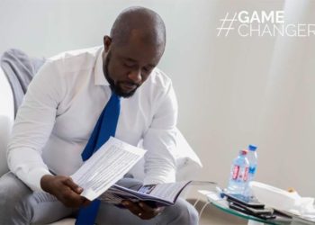 GFA President Kurt Okraku congratulates newly elected Kotoko NCC Chairman Christopher Damenya