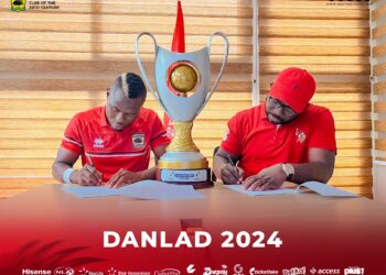 Ghanaian goalkeeper Danlad Ibrahim signs two-year extension with Asante Kotoko