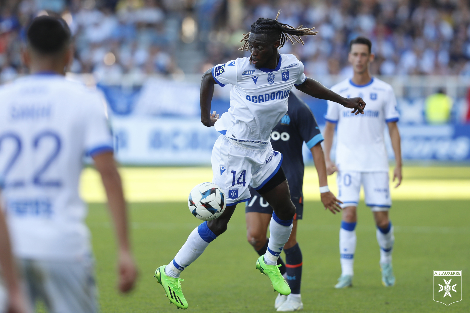 Gideon Mensah plays full throttle as Marseille beat Auxerre ...