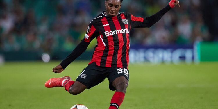 SEVILLE, SPAIN - OCTOBER 21: Jeremie Frimpong of Bayer Leverkusen in action during the UEFA Europa League group G match between Real Betis and Bayer Leverkusen at Estadio Benito Villamarin on October 21, 2021 in Seville, Spain. (Photo by Fran Santiago/Getty Images)