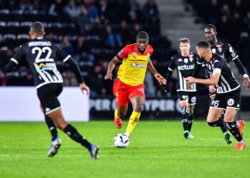 Kevin Danso reacts to RC Lens away win over Angers