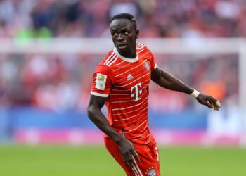 Ex-Ghana midfielder Emmanuel Frimpong implores former club Arsenal to sign Sadio Mane from Bayern