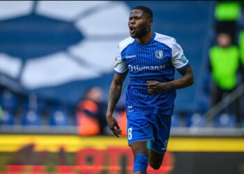 Ghanaian attacking-midfielder Moritz Broni Kwateng scores as Magdeburg beat Hamburg