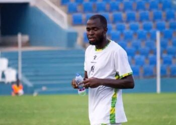 Mercurial midfielder Appiah McCarthy signs new two-year deal with Goldstars