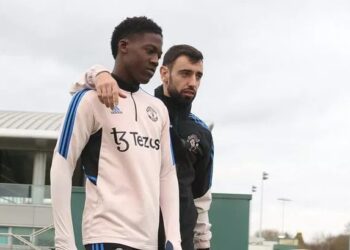 ”Well deserved kid” – Man United captain Bruno Fernandes applauds Kobbie Mainoo’s England call-up