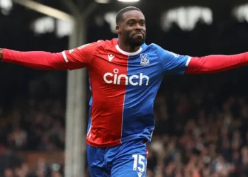 Crystal Palace open talks to extend contract with Ghanaian midfielder Jeffrey Schlupp 