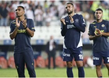 Alexander Djiku expresses joy as Fenerbahce defeat Antalyaspor