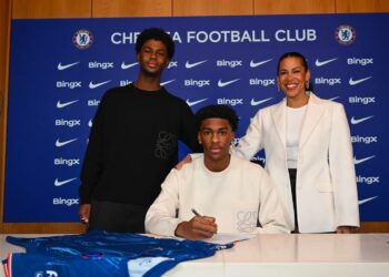 “I can’t wait to continue this journey” – Josh Acheampong says after signing new Chelsea contract