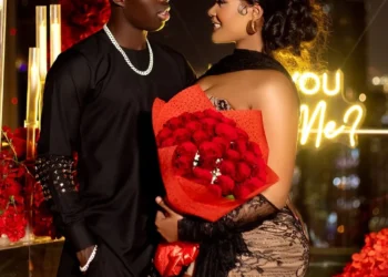 Aziz Ki’s mother vex with son’s extravagant wedding