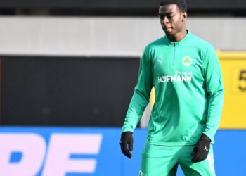 Southampton reach agreement to sign young Ghanaian defender Joshua Quarshie