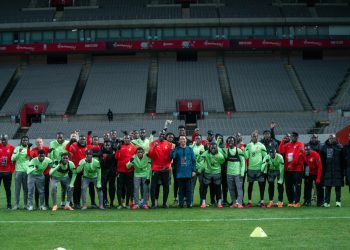 Ghana’s Ambassador to South Korea, Kojo Choi, visits Black Stars ahead of friendly match